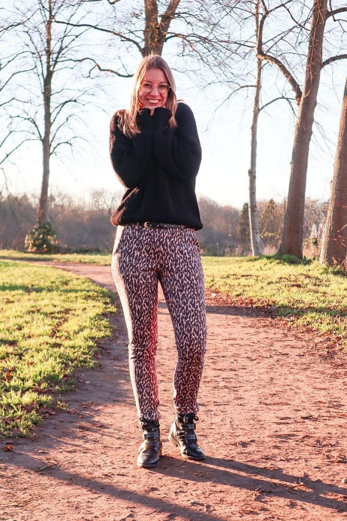 twee looks met een pantalon