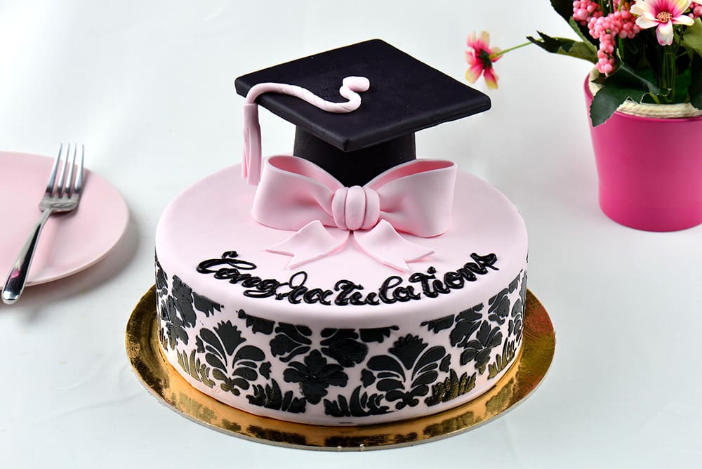 Fondant gebruiken voor het decoreren van taarten en cupcakes